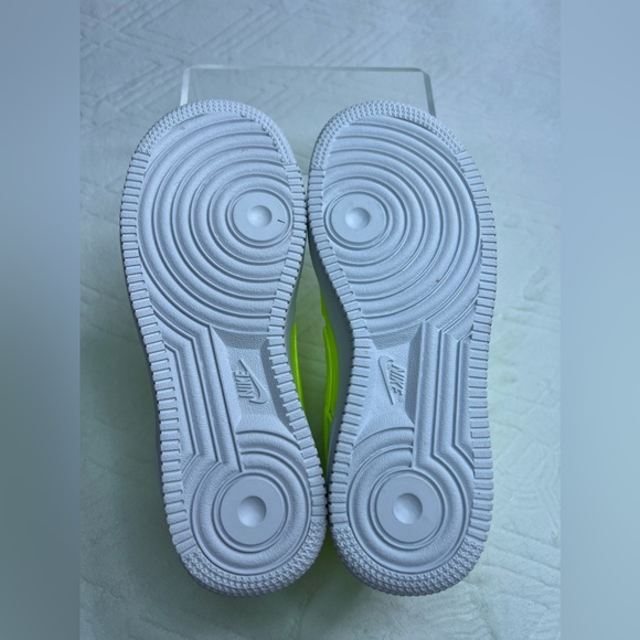 38: Nike Air Force 1 LV8 (UV) Volt/ Volt- White- White Size: 4.5Y - Picture 5 of 7